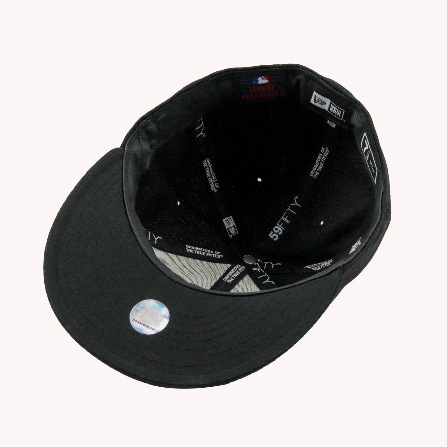 New Era Chicago White Sox Black on Black Basic Hat