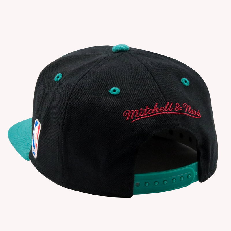 Mitchell and Ness Detroit Pistons NBA Snapback Hat